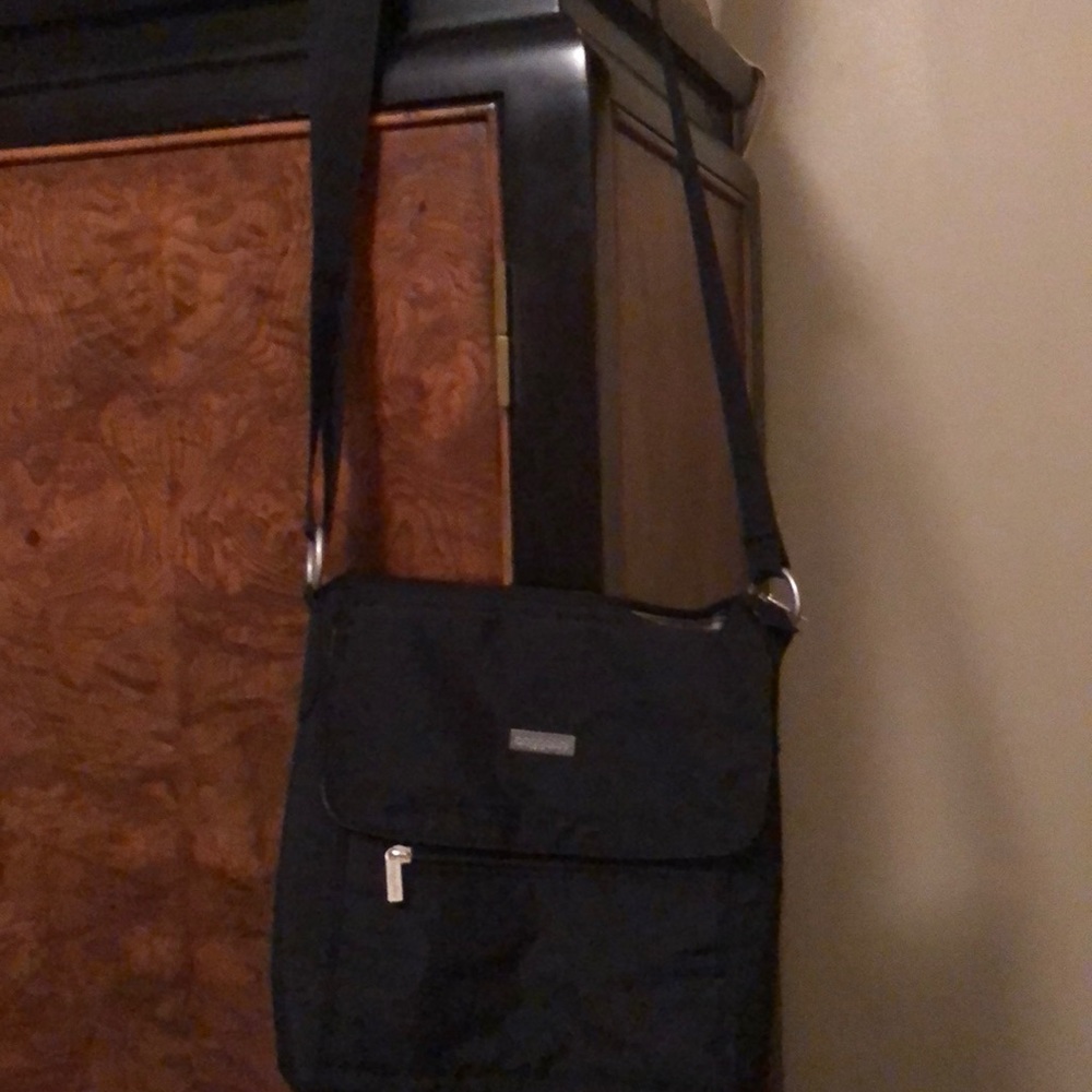 SOLD- DO NOT BUY! Baggallini crossbody